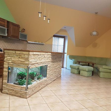 Apartman V Aleji Slavkov u Brna Luaran gambar