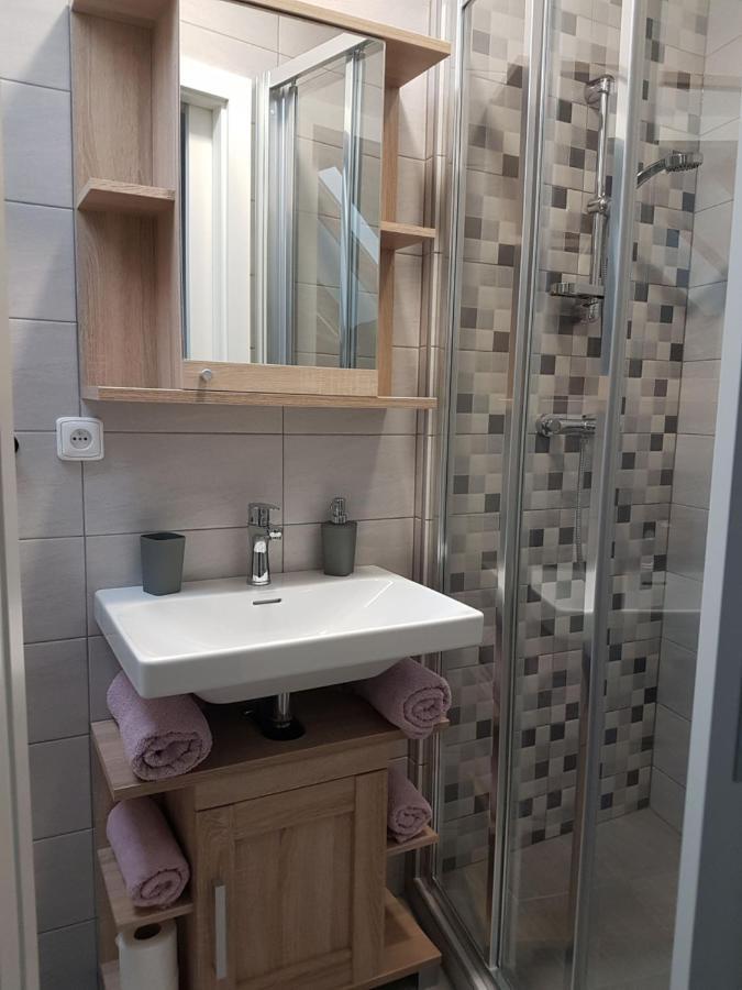 Apartman V Aleji Slavkov u Brna Luaran gambar
