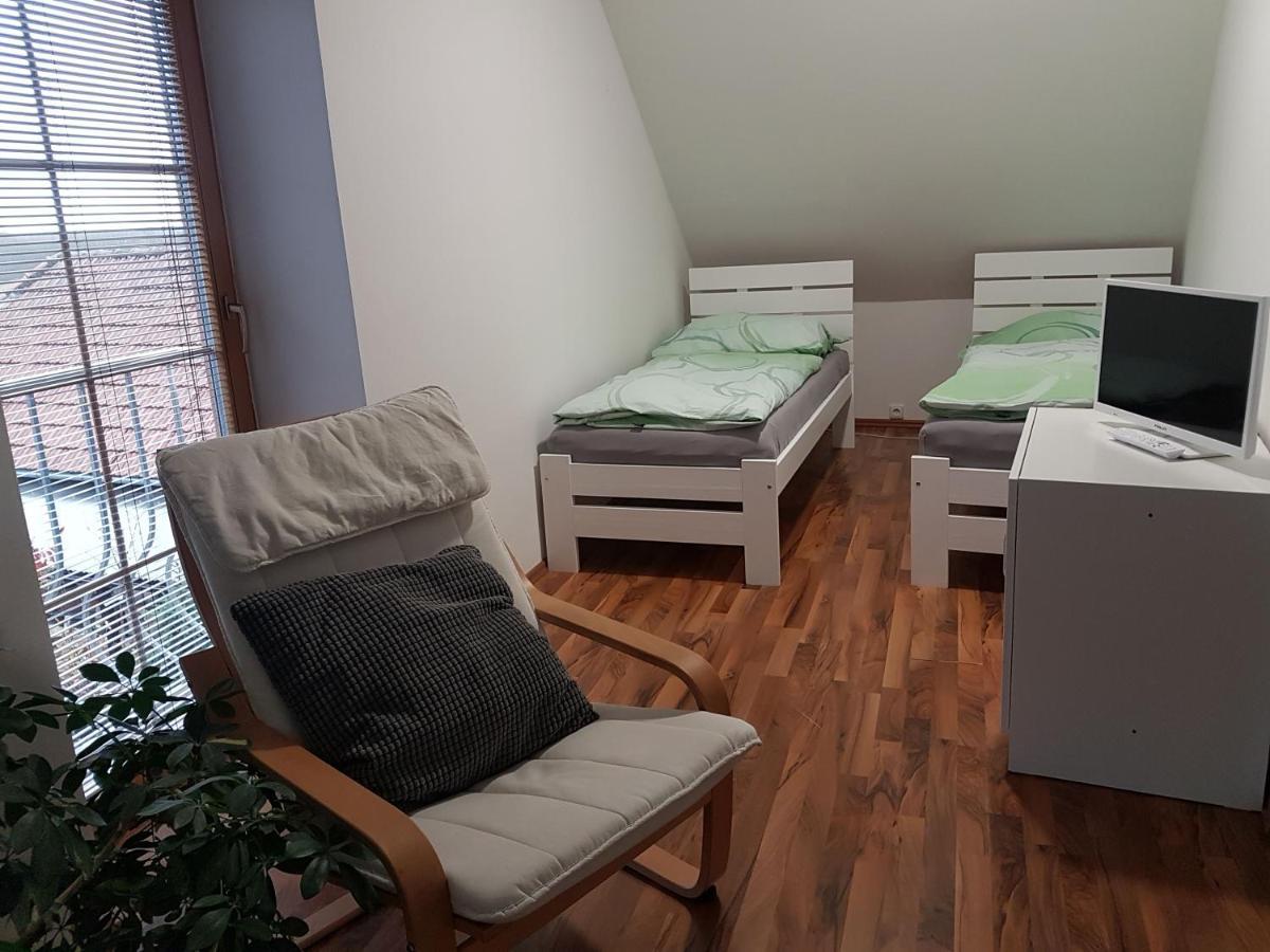 Apartman V Aleji Slavkov u Brna Luaran gambar